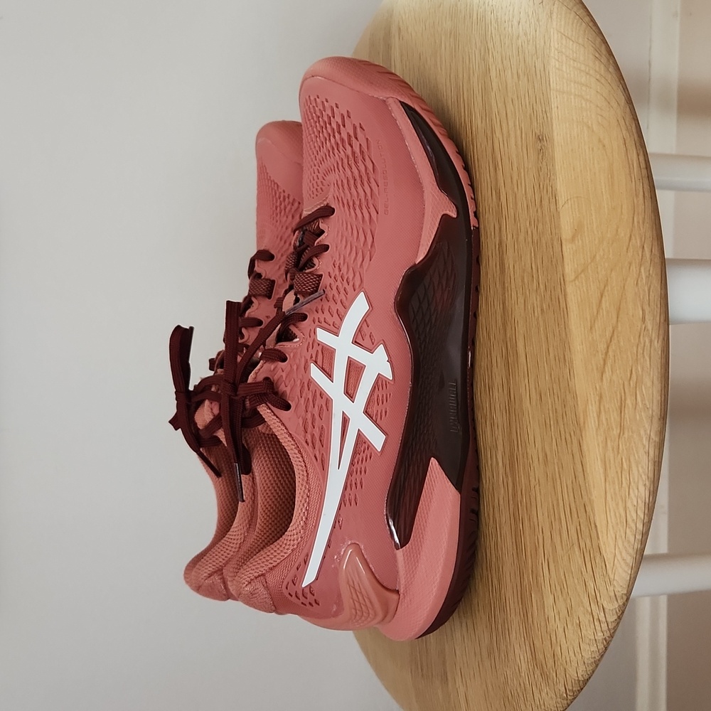 Asics Gell Resolution 9 Size 8 Women